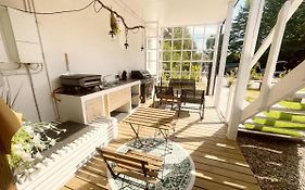 Sunny 1St Floor Apartment